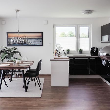 Moderne Ferienwohnung Mit Seeblick & Terrasse 96Qm Grossraeschen Luaran gambar