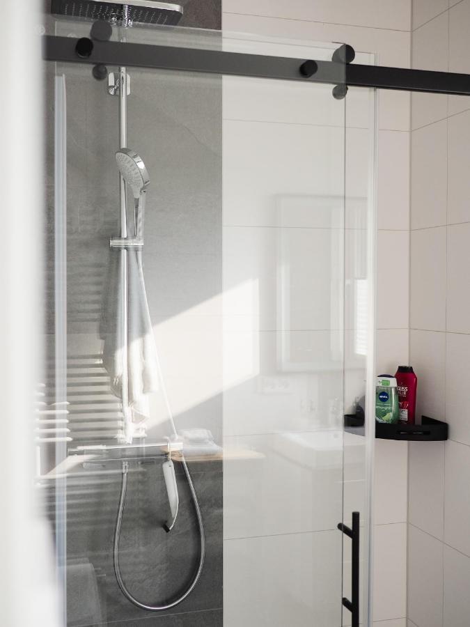 Moderne Ferienwohnung Mit Seeblick & Terrasse 96Qm Grossraeschen Luaran gambar